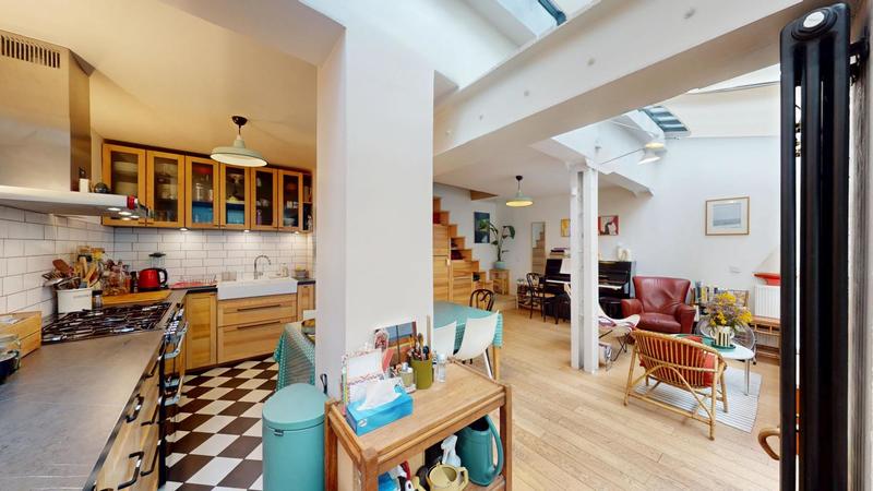 Maison - 103 m² - 5 pièces