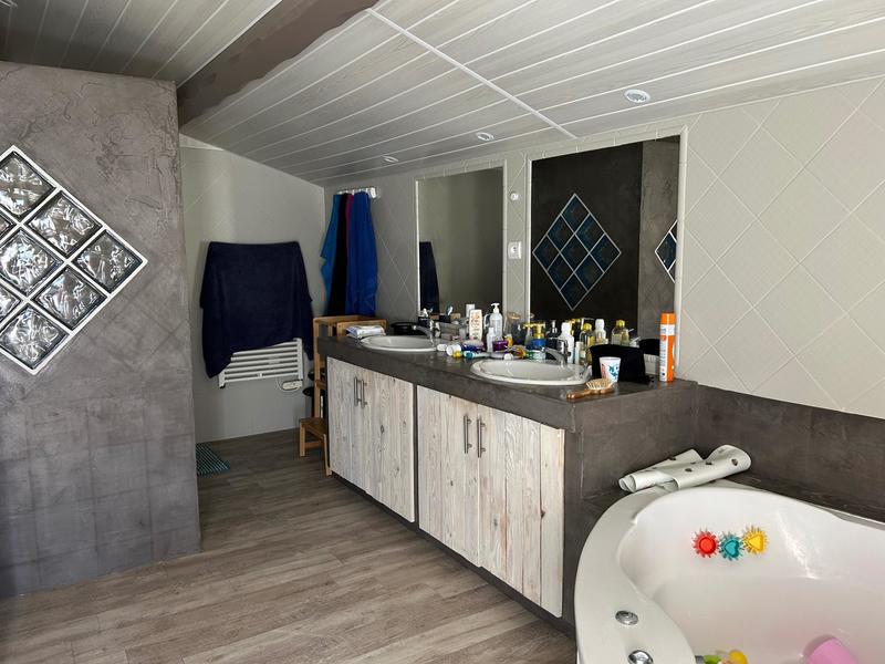 Maison - 142 m² - 5 pièces