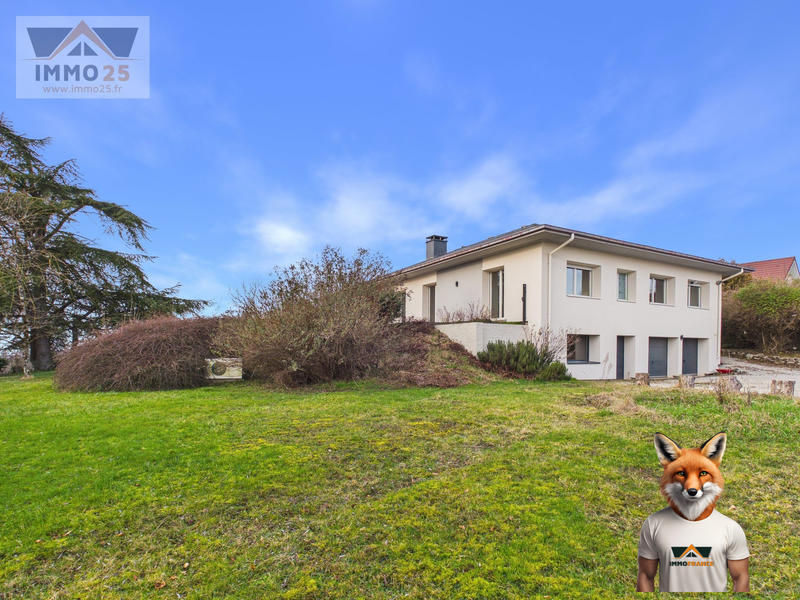 Maison - 323 m² - 7 pièces