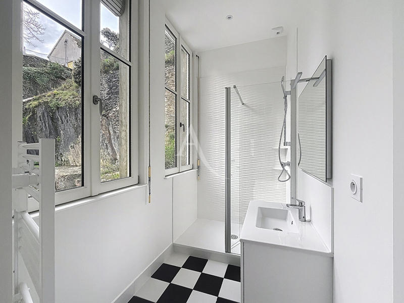 Appartement - 82 m² - 3 pièces