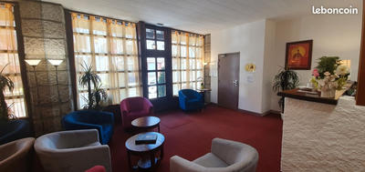 Maison - 576 m² - 19 pièces