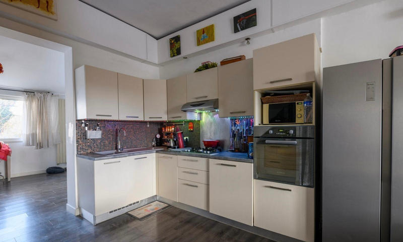 Maison - 90 m² - 3 pièces