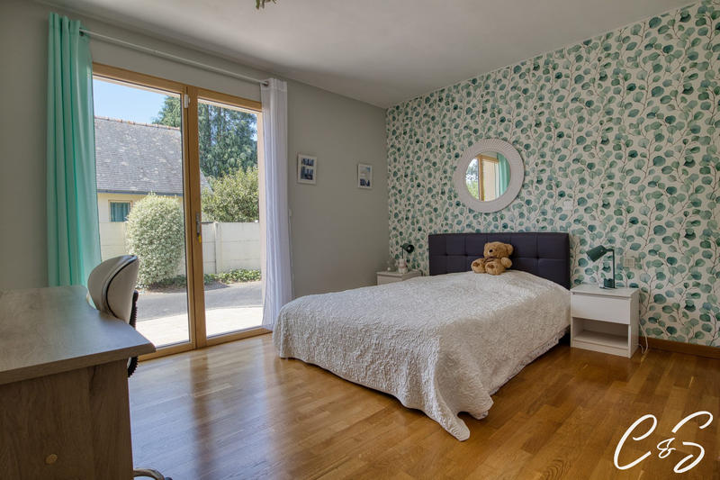 Maison - 215 m² - 6 pièces