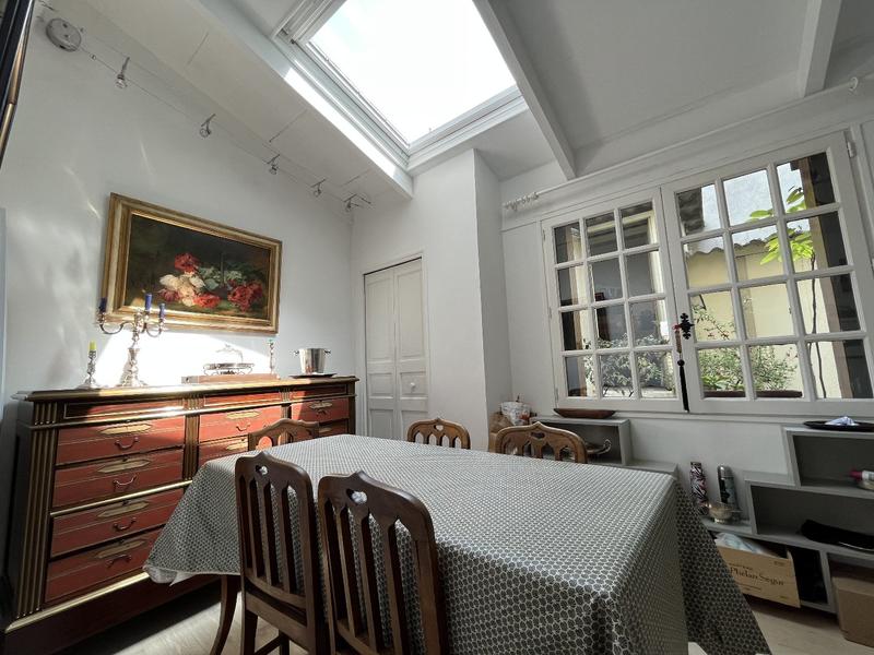 Appartement sur toit - 85 m² - 5 pièces