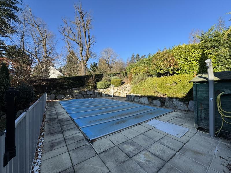 Villa - 281 m² - 9 pièces