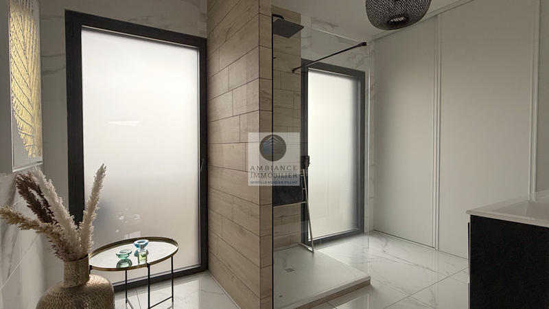 Appartement - 150 m² - 5 pièces