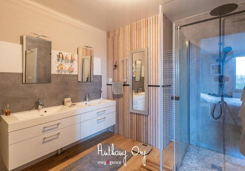 Maison d'architecte - 201 m² - 6 pièces