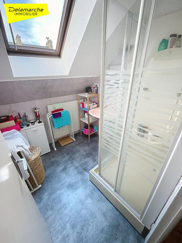 Maison - 185 m² - 10 pièces