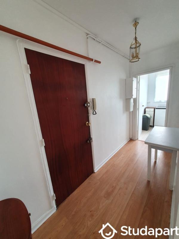 Chambre - 12 m² - 1 pièce