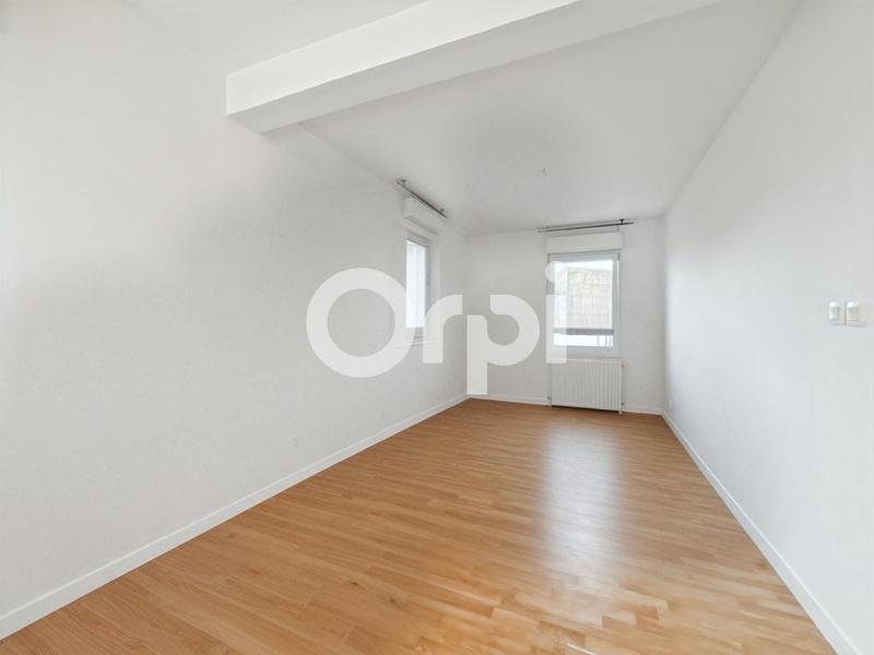 Appartement - 77 m² - 3 pièces