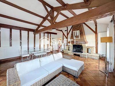 Maison - 180 m² - 9 pièces