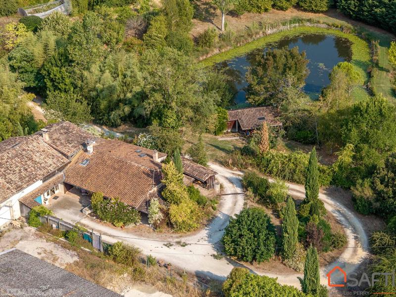 Maison - 170 m² - 5 pièces