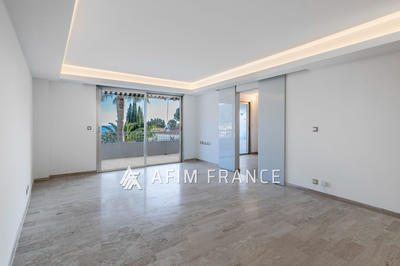 Appartement - 92 m² - 4 pièces