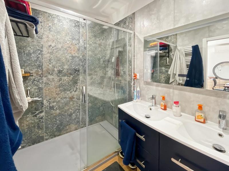 Maison - 180 m² - 7 pièces