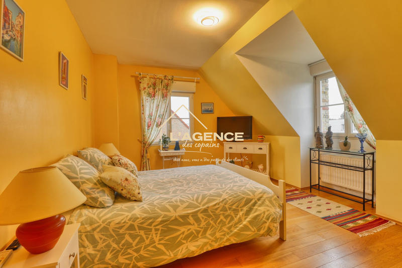 Maison - 185 m² - 6 pièces