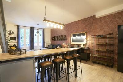 Appartement - 173 m² - 9 pièces