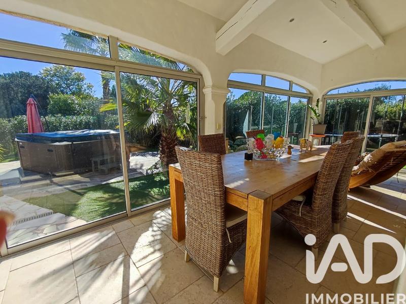 Maison - 187 m² - 8 pièces