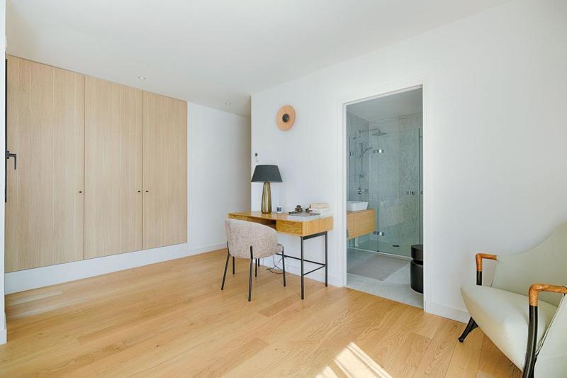 Maison d'architecte - 283 m² - 8 pièces