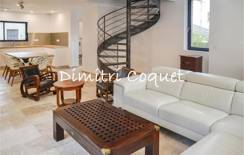 Propriété - 415 m² - 14 pièces