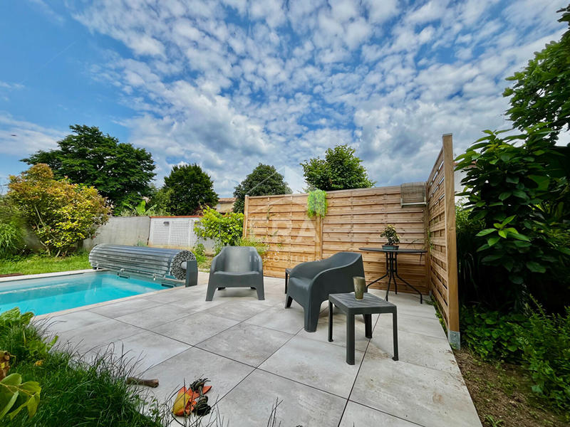 Maison - 93 m² - 4 pièces