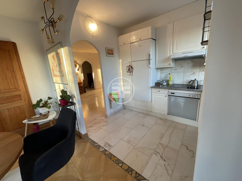 Appartement - 85 m² - 3 pièces