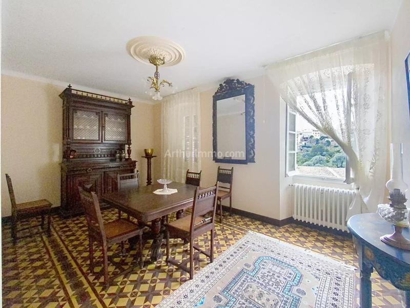 Maison - 107 m² - 7 pièces