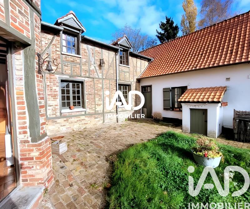 Maison - 239 m² - 10 pièces