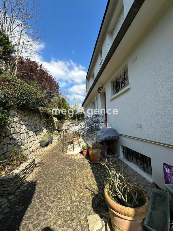 Maison - 190 m² - 11 pièces