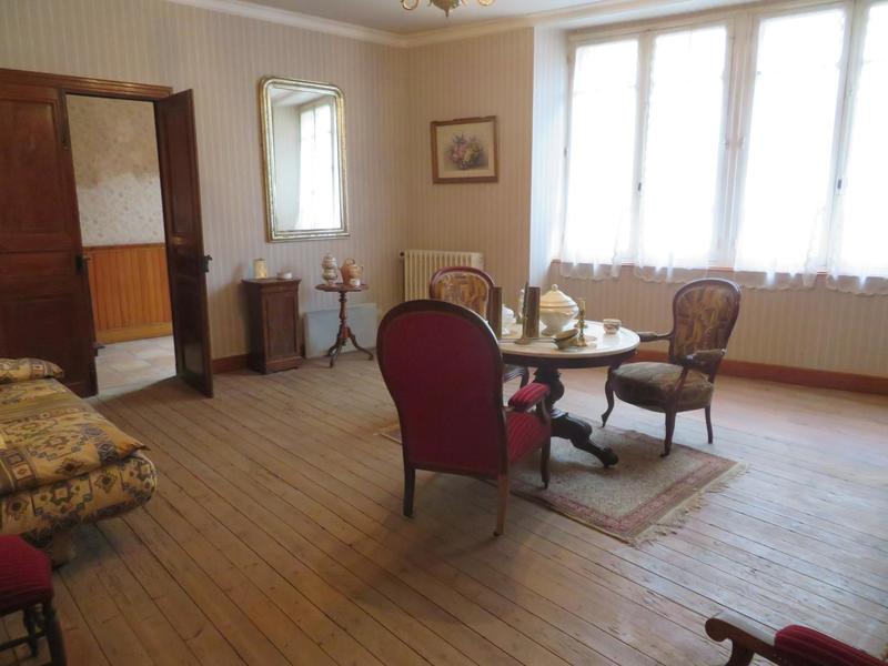 Maison - 210 m² - 7 pièces