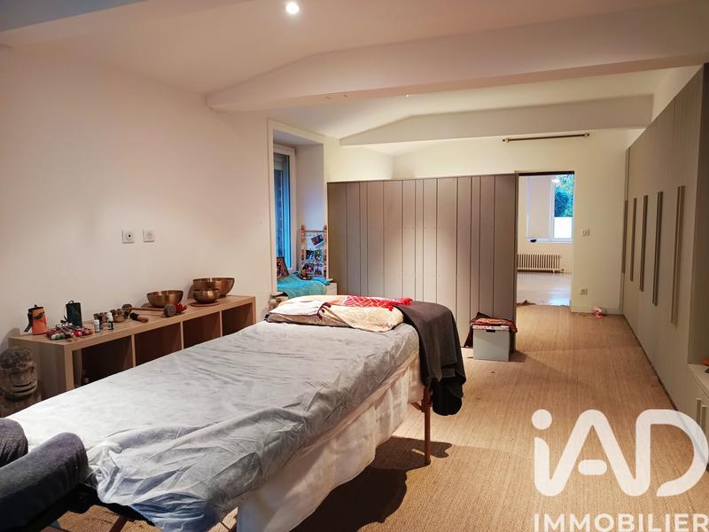 Maison - 342 m² - 10 pièces