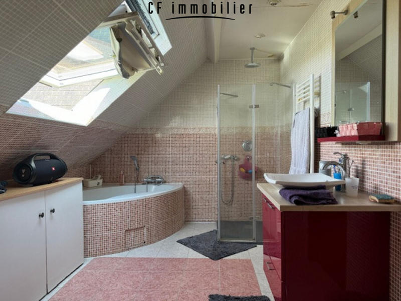 Maison - 200 m² - 7 pièces