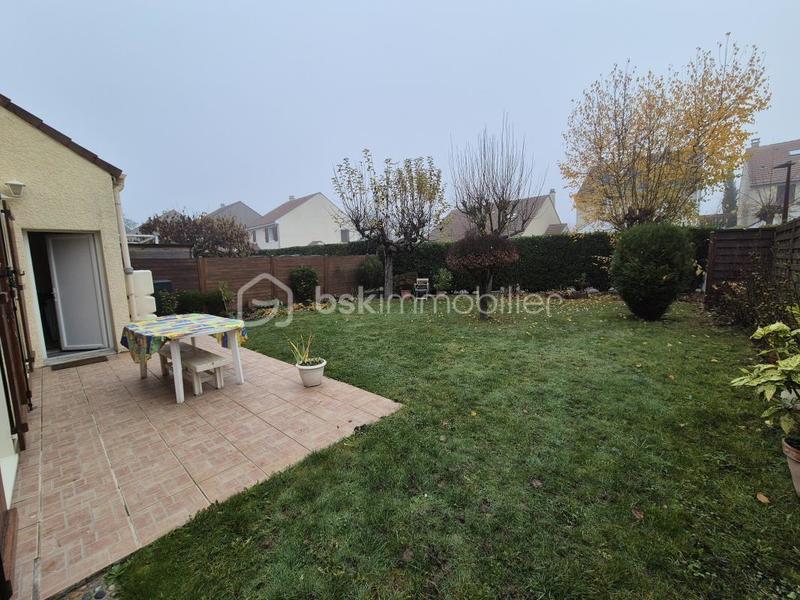 Maison - 94 m² - 5 pièces