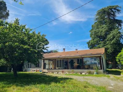 Maison traditionnelle - 85 m² - 3 pièces