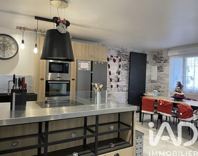 Maison - 160 m² - 8 pièces