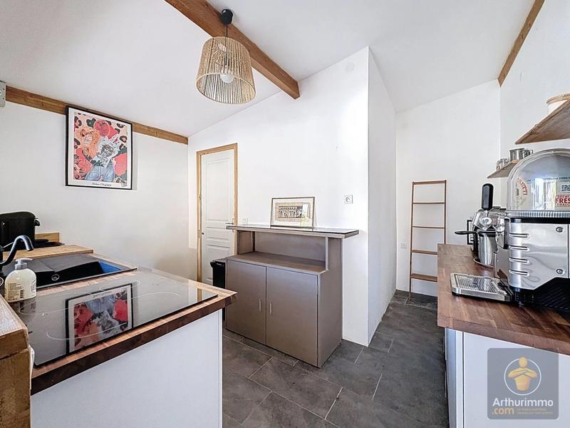 Maison - 208 m² - 6 pièces