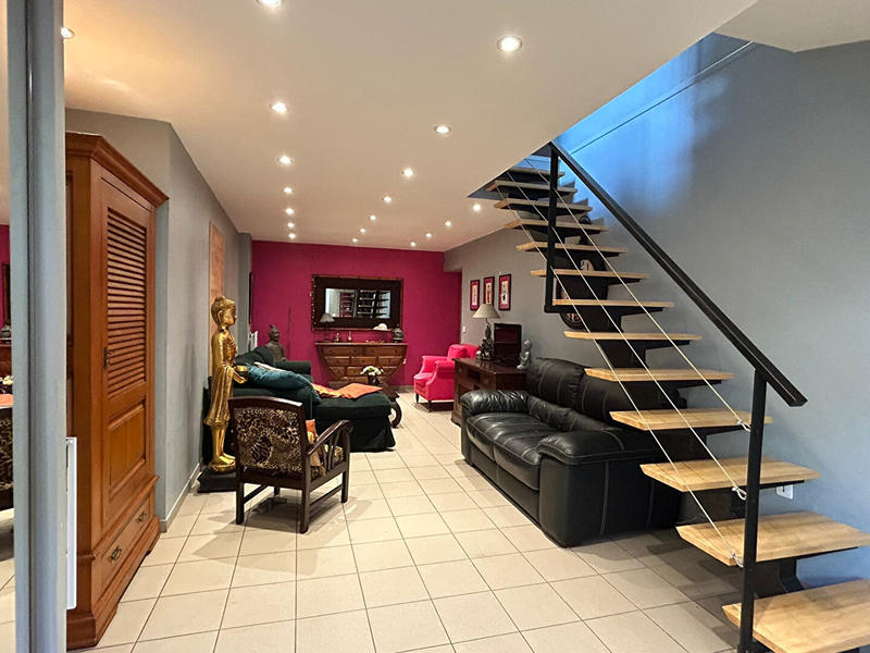 Immeuble - 6 pièces