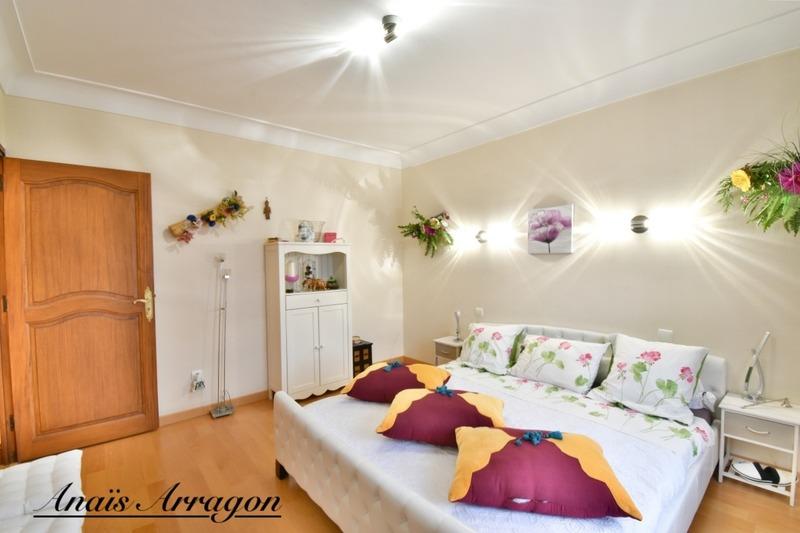 Maison de ville - 310 m² - 7 pièces