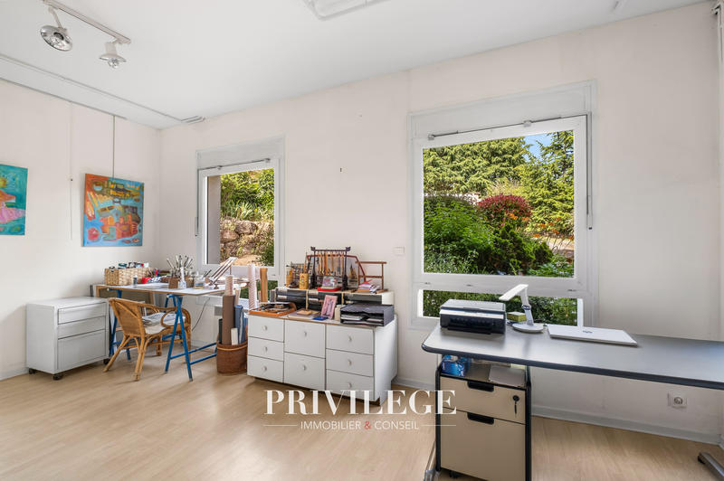 Maison - 200 m² - 6 pièces