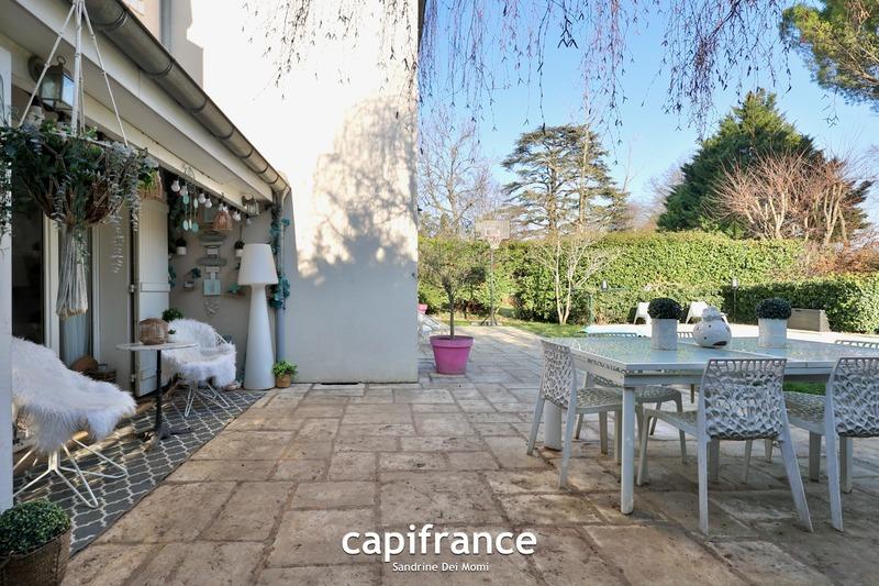 Maison - 157 m² - 8 pièces