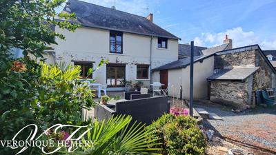 Maison - 180 m² - 8 pièces