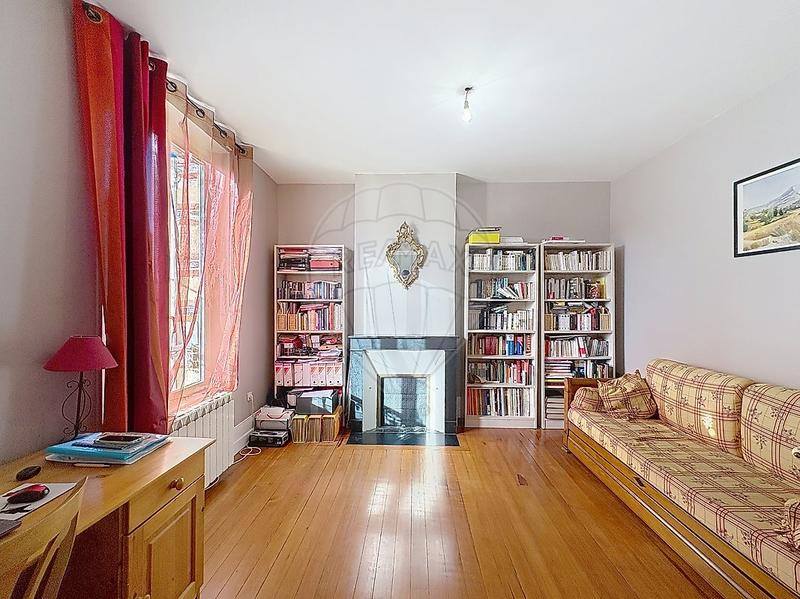 Maison - 182 m² - 7 pièces