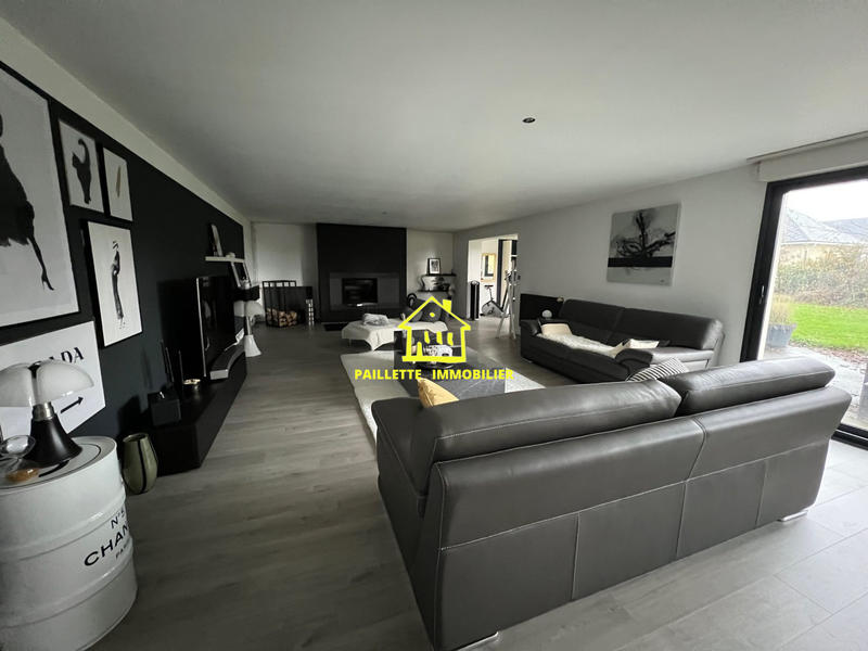 Maison - 275 m² - 7 pièces