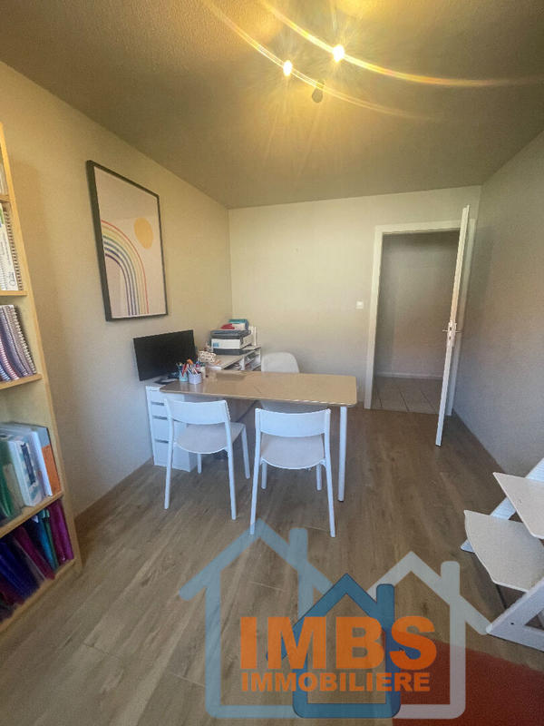 Local commercial - 11 m² - 1 pièce