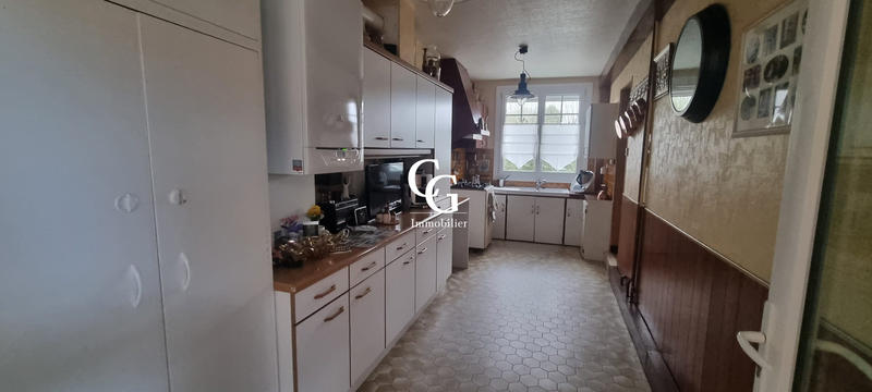 Maison traditionnelle - 96 m² - 7 pièces