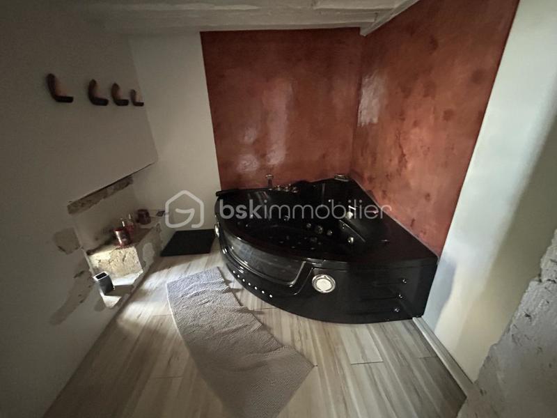 Château - 897 m² - 16 pièces