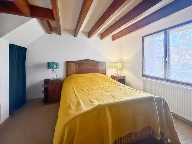 Maison - 240 m² - 9 pièces