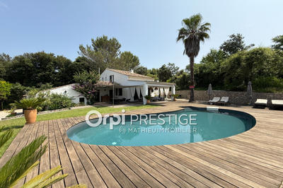 Maison - 170 m² - 6 pièces