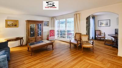 Appartement - 110 m² - 5 pièces