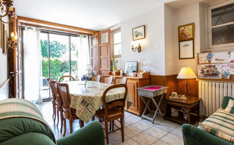 Maison en pierre - 216 m² - 8 pièces