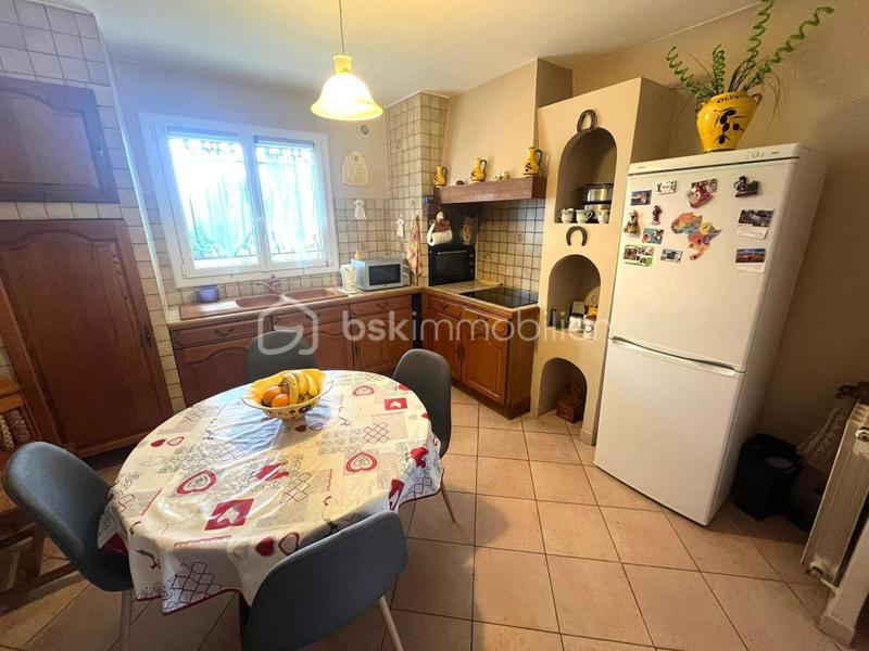 Maison - 200 m² - 8 pièces